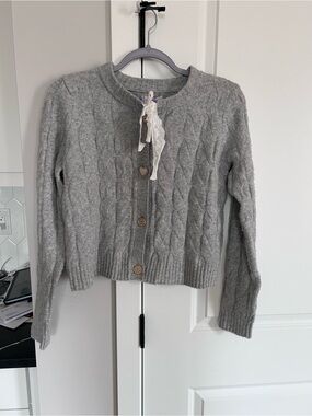 NWT Paris Hilton Grey Cable Knit Soft Cardigan Button Front Heart Sweater Top